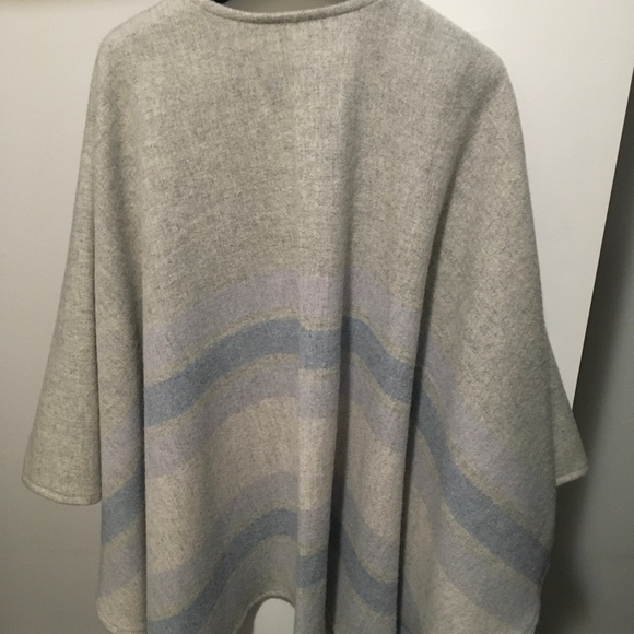 John Hanly Irish Cape. 100% lambswool. - Picture 4 of 6
